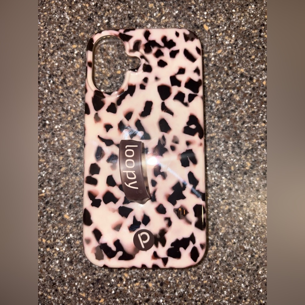 1iphone 16 loopy case